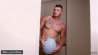 (Collin Lust, William Seed) Pissing Off Each Other End Up Showering Pile up - Men.com